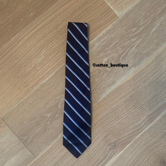 Brooks Brother’s Tie - Picture 1 of 3